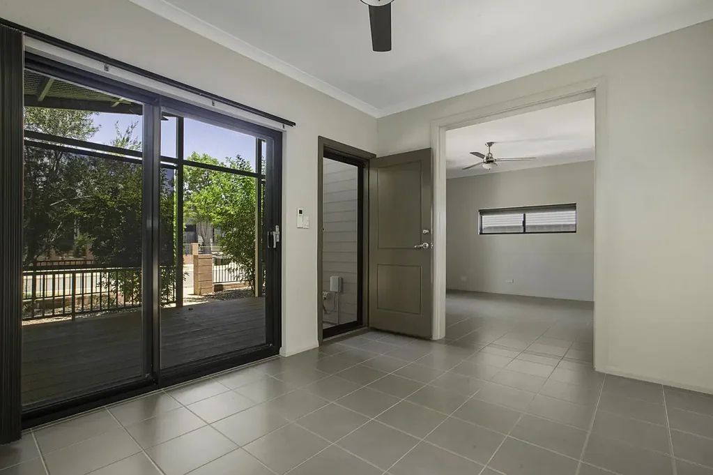 Nickol 3Phòng ngủ Space, Style & Convenience in Popular Nickol West