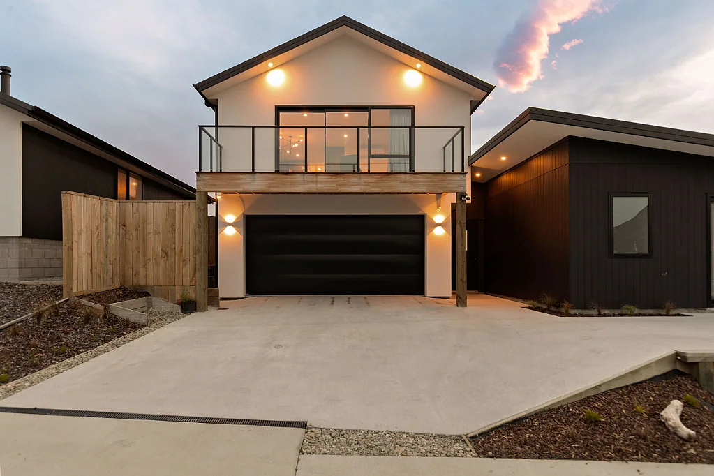 13 Plough Street, Hanley's Farm, Jacks Point, Queenstown, Central Otago / Lakes District