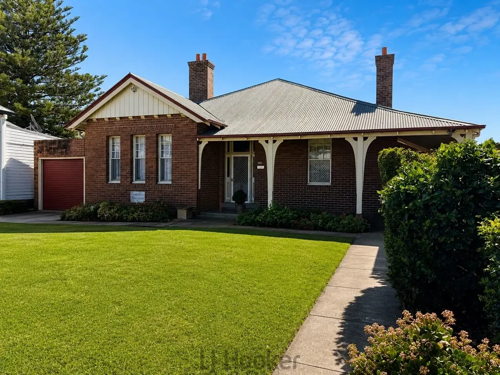 Huge Five Bedroom Home with Enormous Yard & Versatile Living