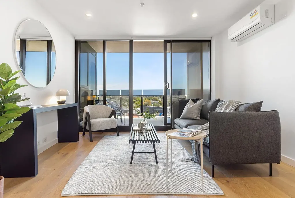 Moorabbin 2房 优越地理位置，尽享生活便利 Perfectly Positioned for Lifestyle & Location