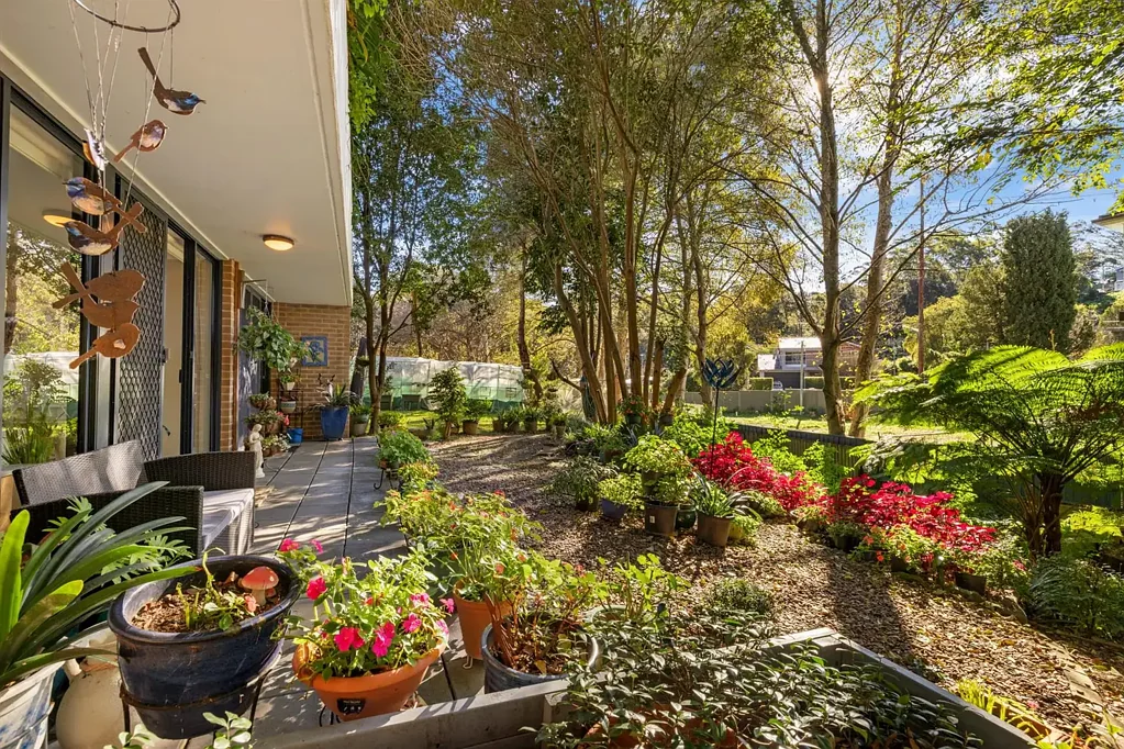 Hornsby 2房  Sun-Drenched North-Facing Garden Apartment