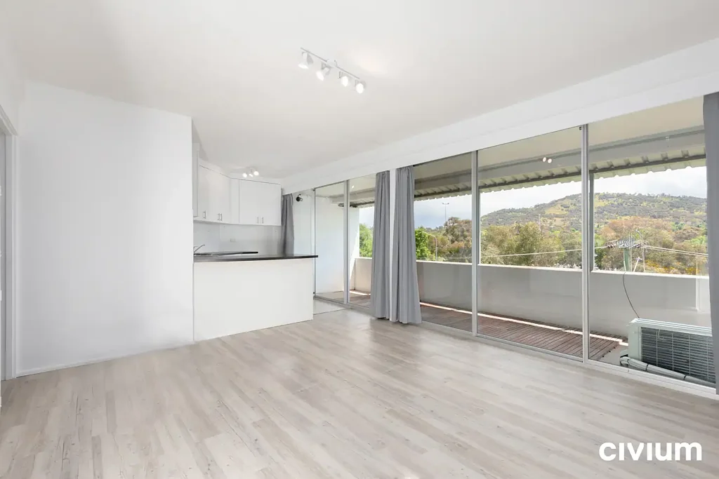 Stylishly Renovated 2-Bedroom Unit in Mawson