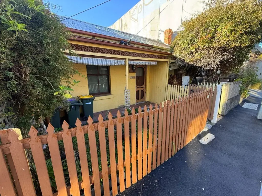 Charming Brick Terrace with Heritage Character!