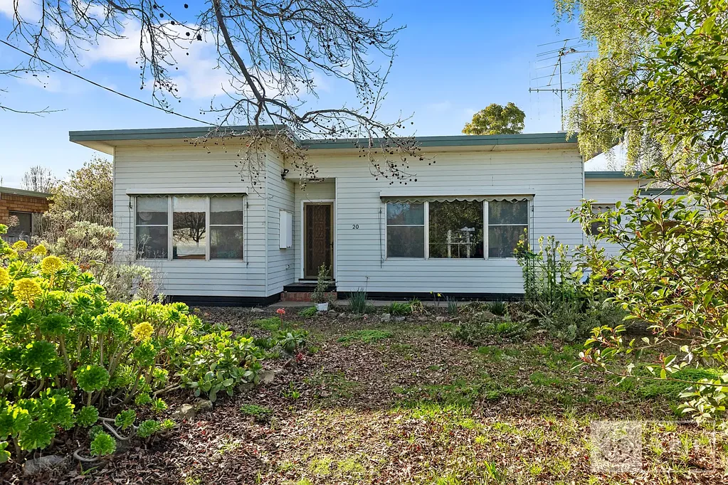 Cobram 3 Bedroom Comfort and Character Combined