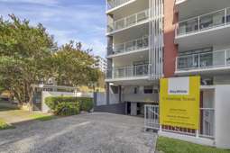 6/28 Carl Street, Woolloongabba