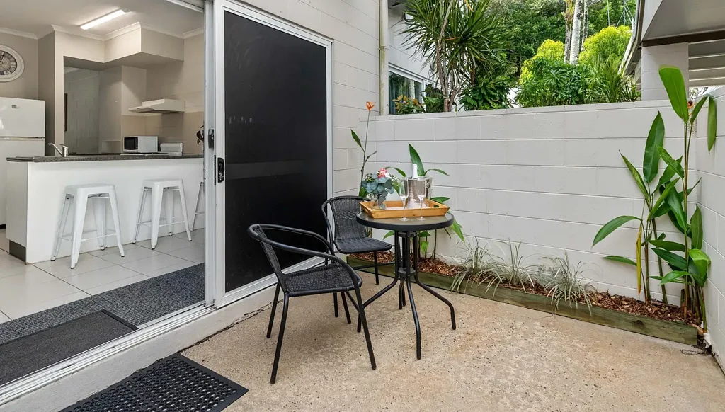 Port Douglas 2غرفة نوم RESIDENTIAL TOWN HOUSE, ACROSS FROM BEACH