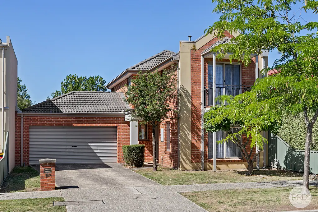 27 Ayrvale Avenue, Lake Gardens, VIC 3355