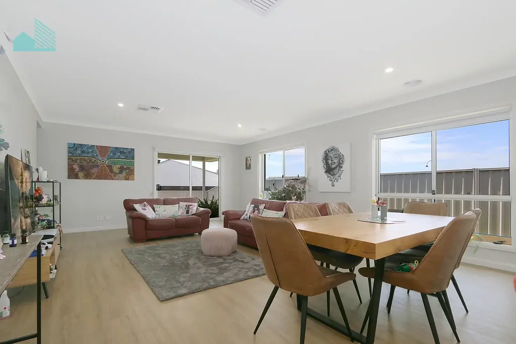 24 Glenwood Boulevard, Baranduda, VIC 3691