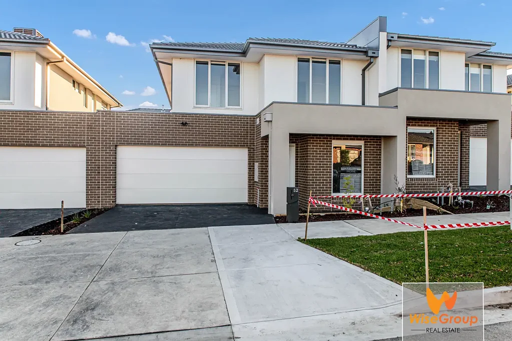 BRAND-NEW BERWICK WATER'S HOME UP FOR RENT!!