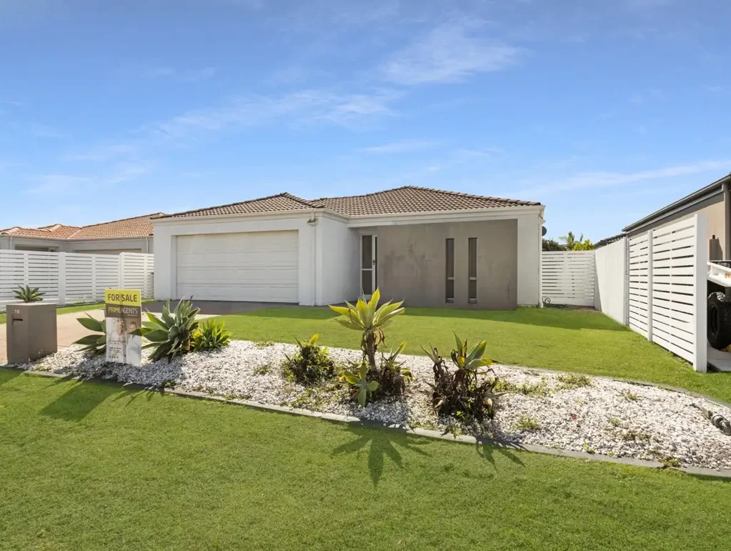 Eli Waters 4 Bedroom GREAT FOUR-BEDROOM, OPEN PLAN FAMILY HOME OR INVESTMENT PROPERTY