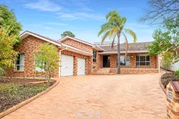 22 ROBERTSON ST, Griffith