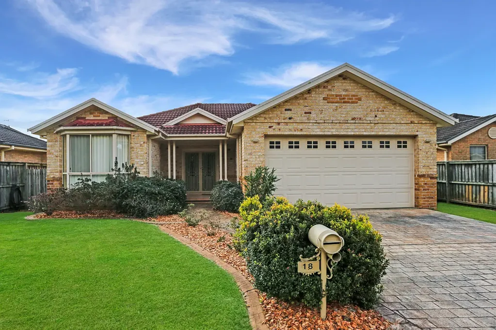 Tea Gardens 4 Bedroom Impressive Family Home
