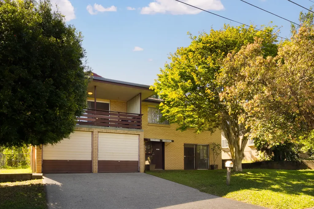 Macgregor 3chambre Dual Living Potential on Doorstep to CBD Access