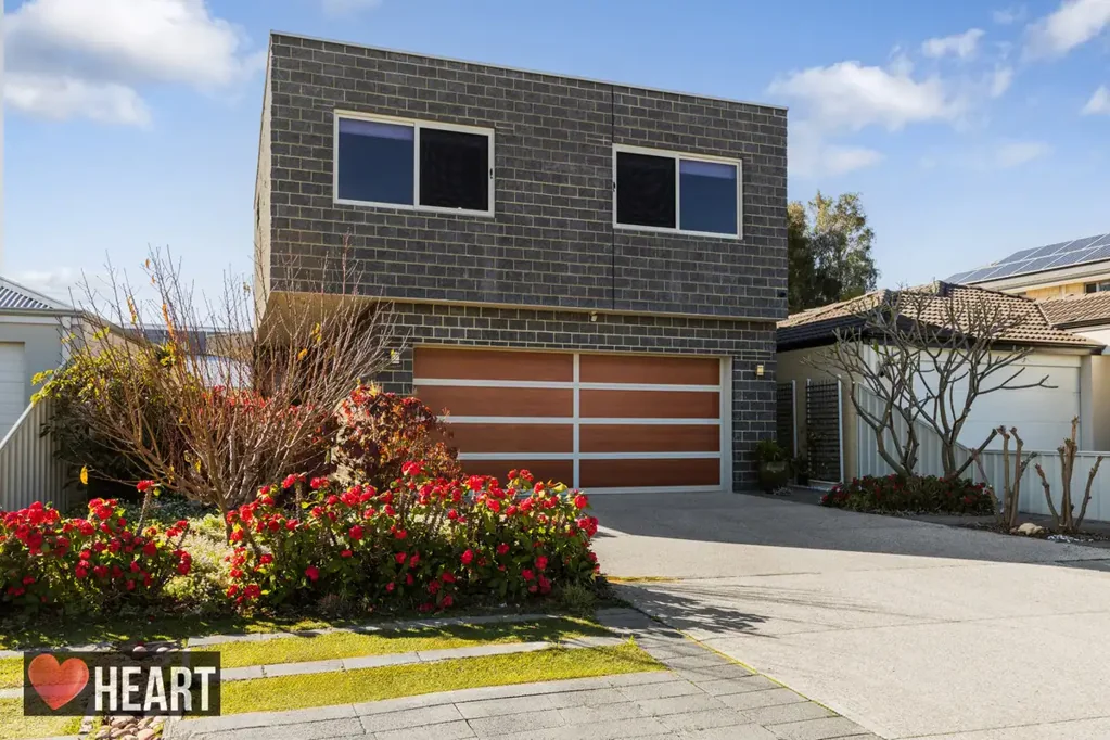 Bull Creek 4chambre Architectural Excellence in a Prime Location – Dual-Key Residence!