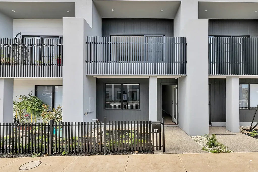 🏡 Modern 2-Bedroom Unit in the Heart of Werribee! ✨