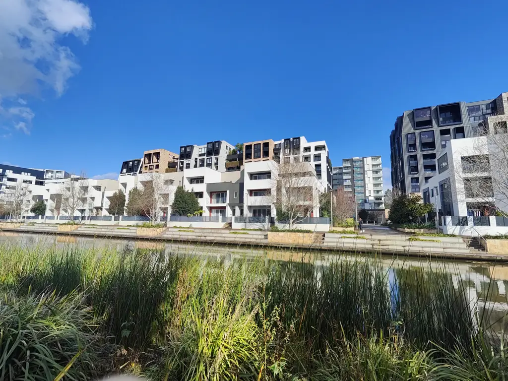 Penrith 4房 滨水中心地段 高层景观阳台 便利生活配套 步行即享繁华 Largest Waterfront Terrace Along Fernandez Lane Penrith