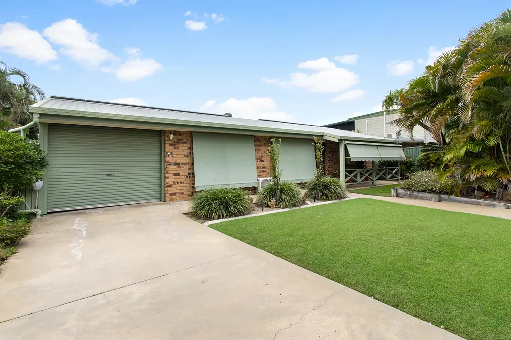 Deception Bay 3 Slaapkamer First Time Offered to the Market - 614m² with Huge Shed & Side Access