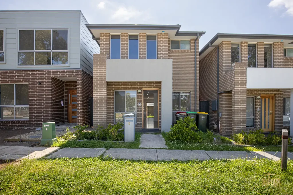 Modern 3 Bedroom Family home for LEASE in Bardia