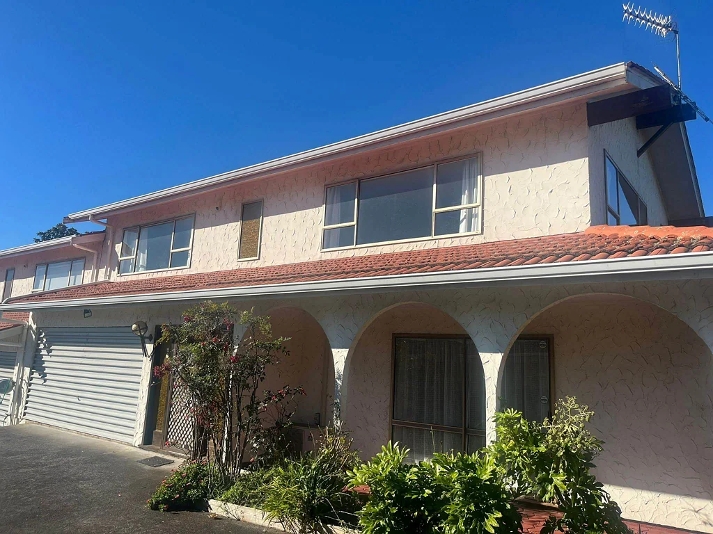 3 Bed 2 Bath Family Home in Ellerslie