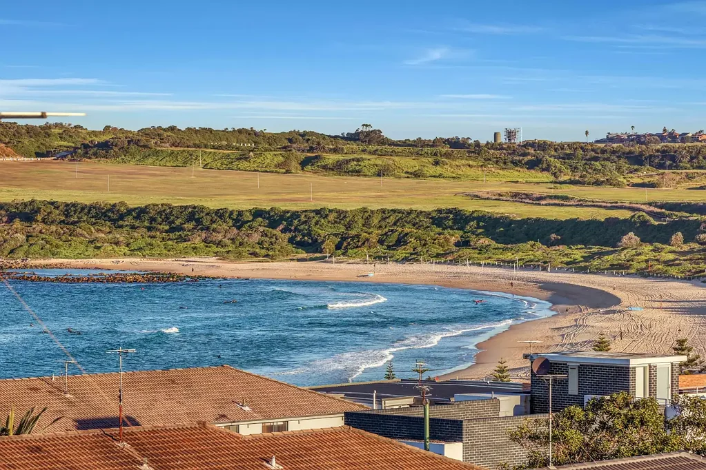Light-Filled Apartment in Prime Beachside Location with Magnificent Coastal and Headland Views