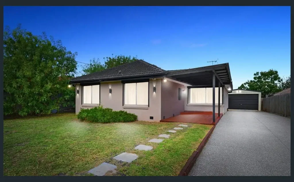 $430pw/3bed/1bath/3car/1 living