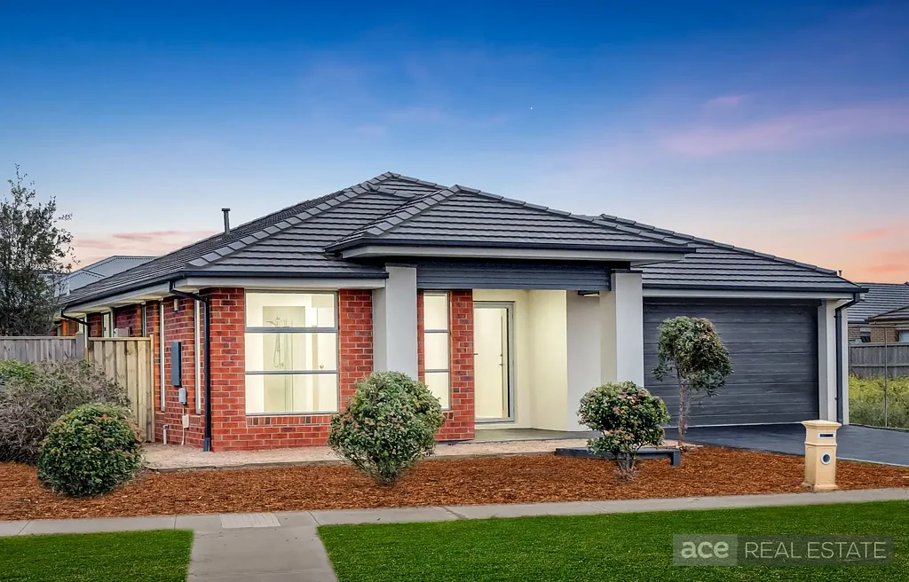 17 Fishbone Avenue, Werribee, VIC 3030