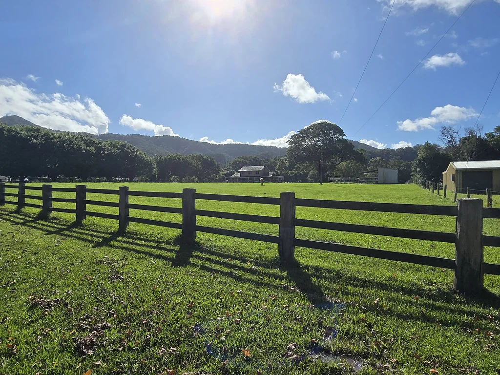 Bonville 4कमरा The BEST 5 Acres In BONVILLE