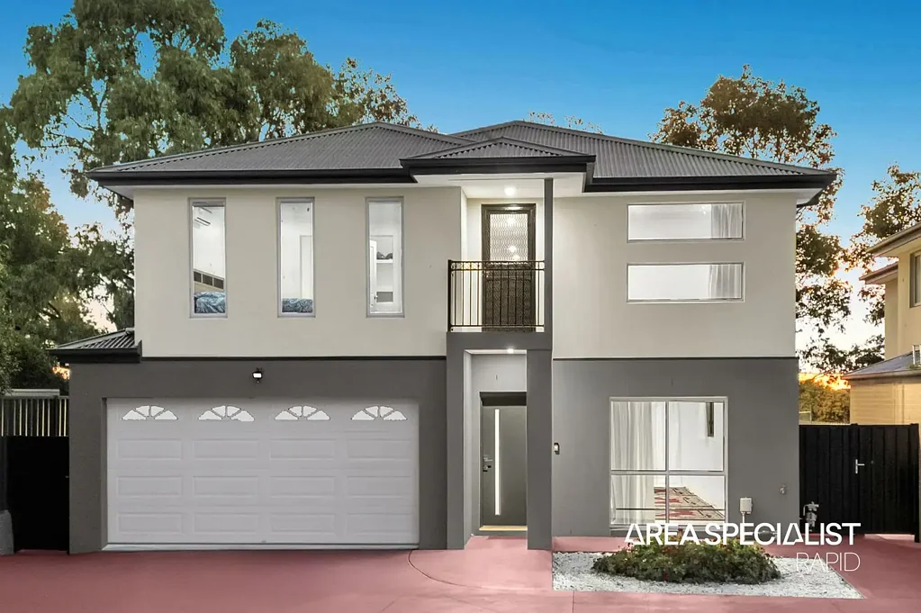 Hampton Park 4ห้องนอน Bright and Exceptional Family Home with Generous Living Spaces!