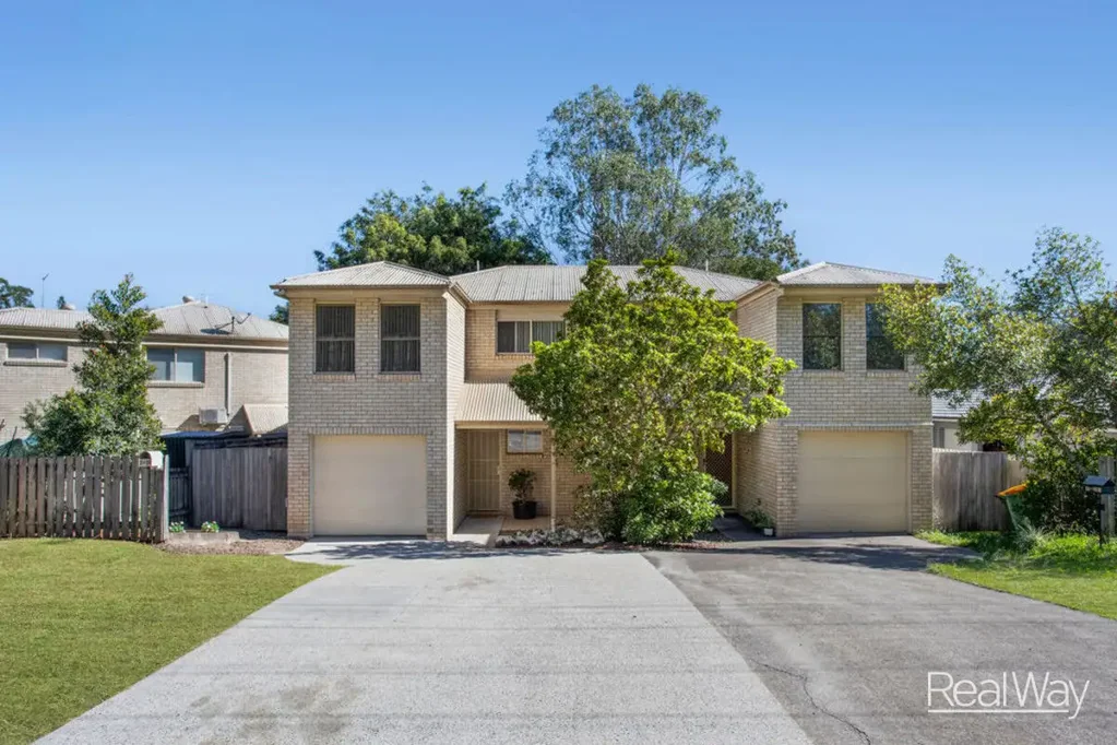 Bundamba 3બેડરૂમ Solid Brick Townhouse in a Peaceful Location – Ideal for First Home Buyers, Downsizers & Investors