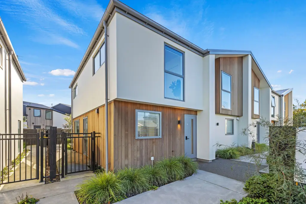 Addington 2침실 Selling almost 100k below RV! Be quick!