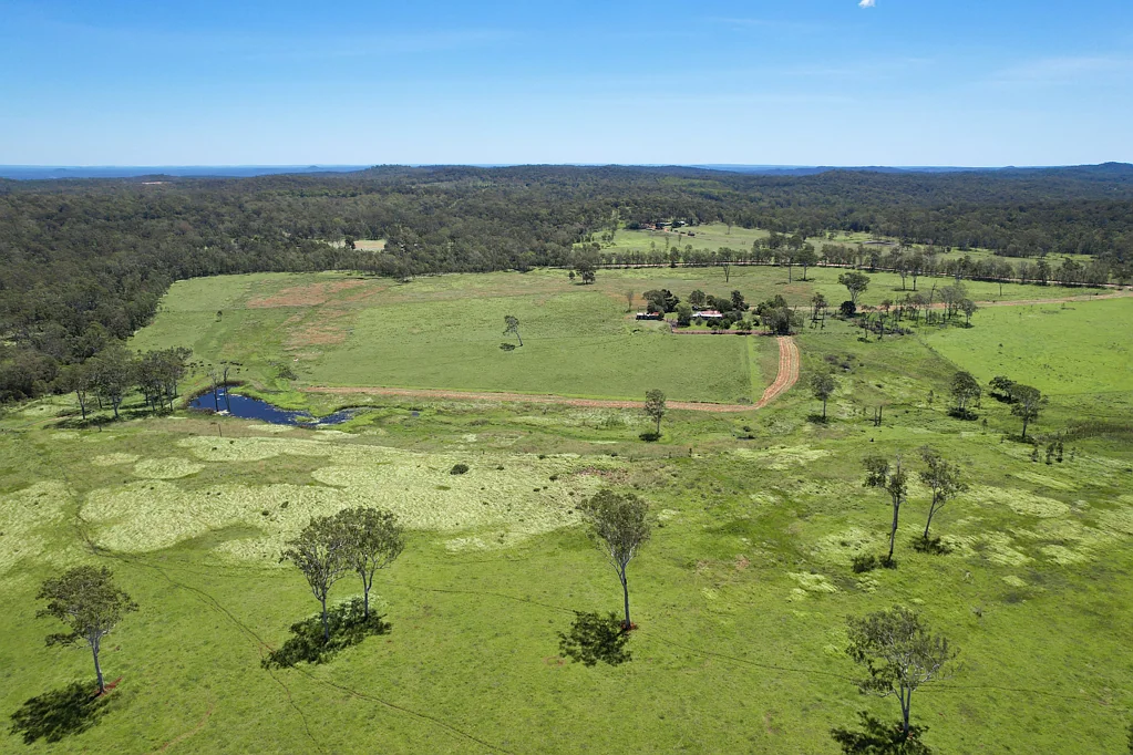 Mount Fox Expansive property with rolling hills and open pastures !