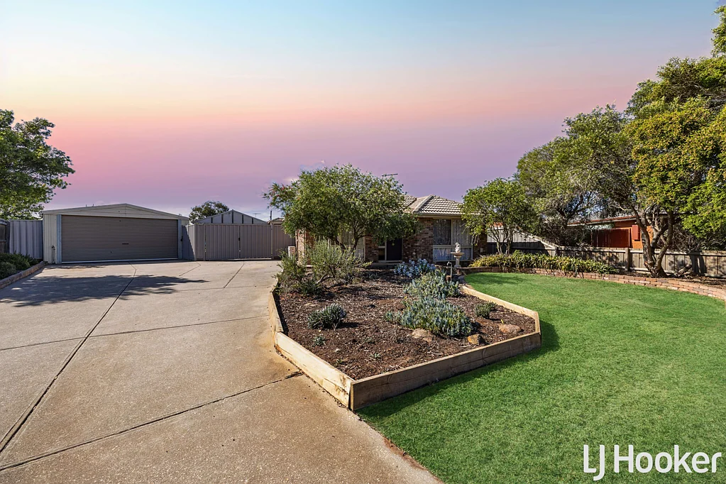Melton South 4房  Charming Family Home or Ideal Investment Opportunity - A Must See!