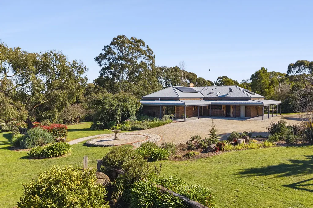 Kyneton 4 Bedroom A Remarkable Lifestyle Retreat Moments from Kyneton