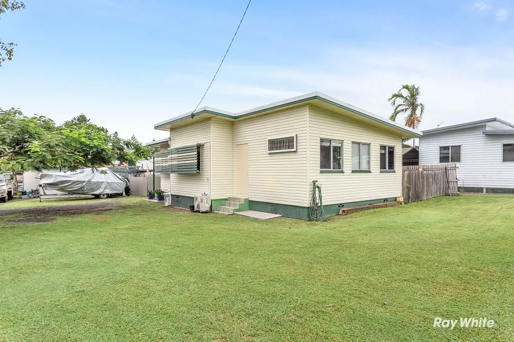 33 Davidson Street, Cooee Bay, QLD 4703