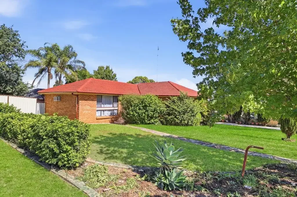 2 Strauss Road, St Clair, NSW 2759