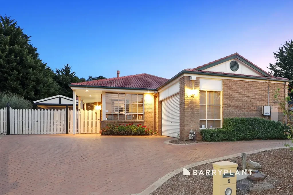 5 Jenna Court, Rowville, VIC 3178