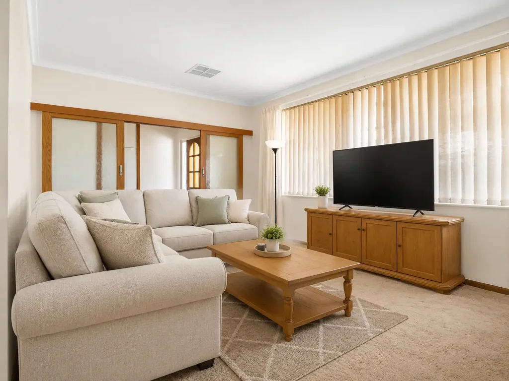 Gosnells 3房  Prime 1923sqm Opportunity With Dual Street Frontage - Ideal for Families, Future Subdivision & Long-Term Potential