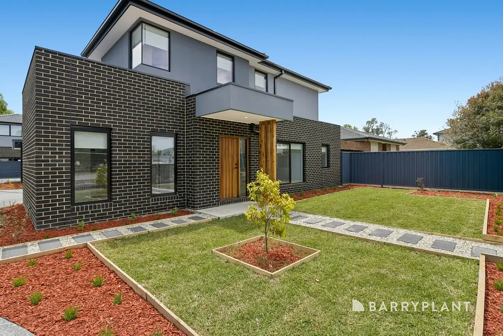 4 Bedroom, 4 Bathroom Townhouse