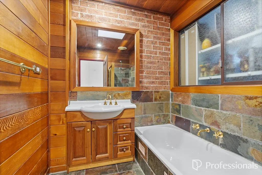 2/14 Chester Road, Ingleburn, NSW 2565