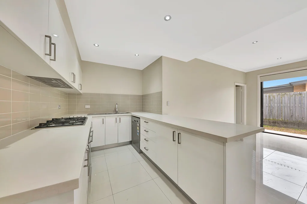 Modern Townhouse in The Heart of Castle Hill