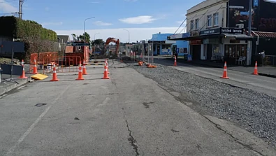 车道被堵，住宅受损，奥克兰中区道路升级，引发居民不满