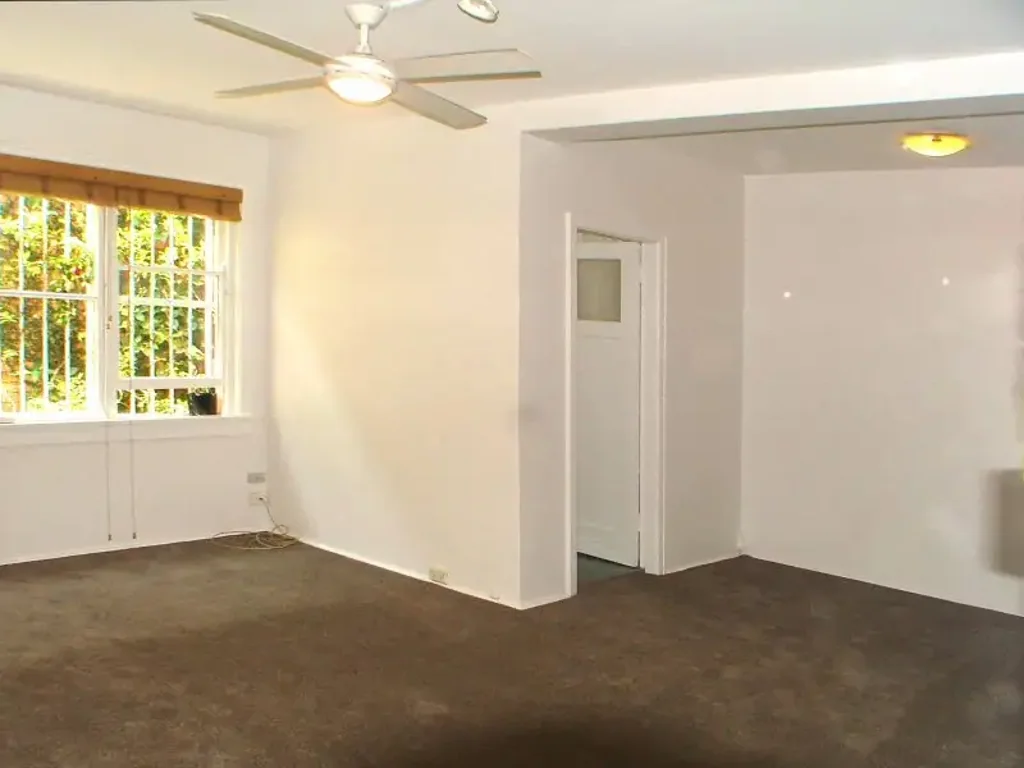 OVER SIZED PRIVATE STUDIO