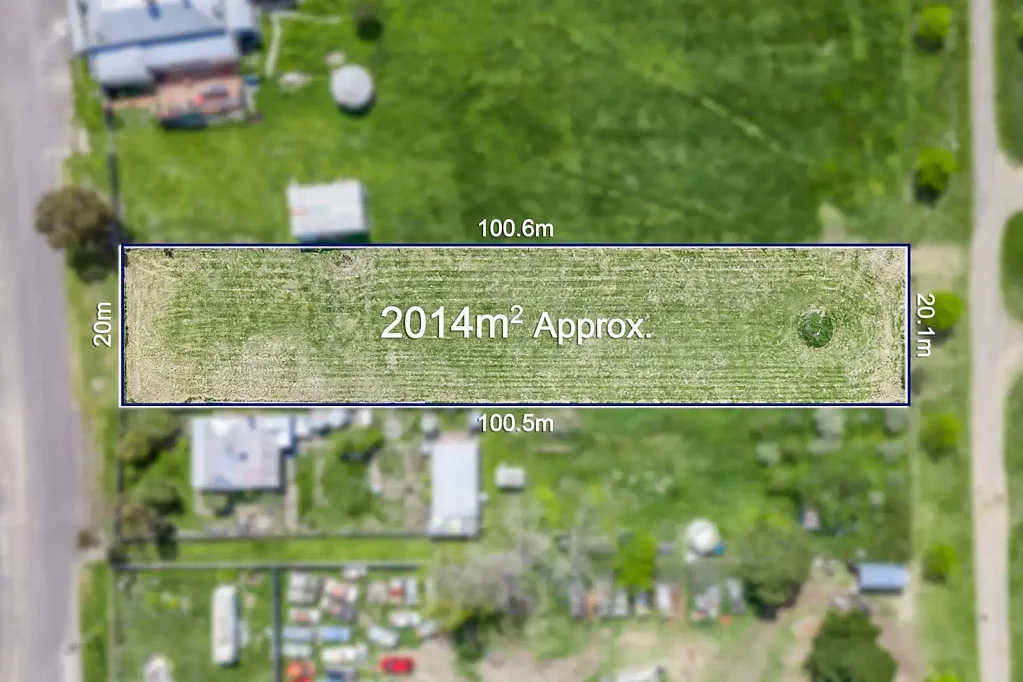 Elaine Dual Frontage Half Acre!