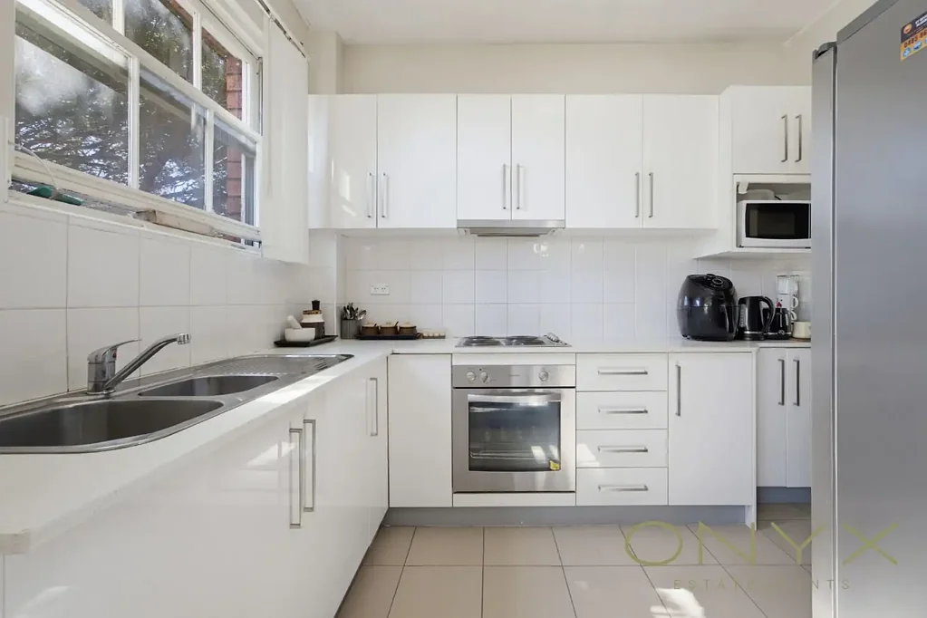 Arncliffe 2ਬੈੱਡਰੂਮ SPACE, SUNLIGHT & CONVENIENCE IN THE HEART OF ARNCLIFFE