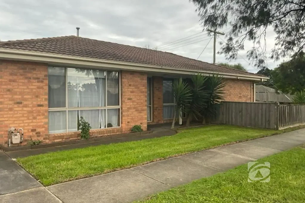 PRIME LOCATION WITH CONVENIENCE