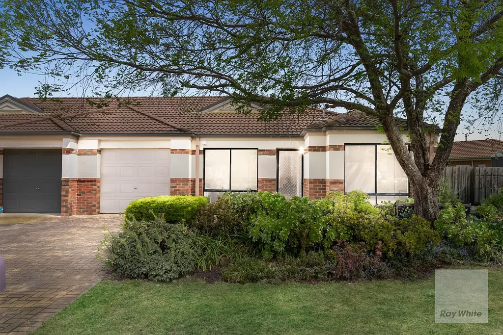 Hillside 4房 Hillside中心地段 四卧带套间 开放式明厅 全屋气候控 五分钟商圈学园 Proudly Presented by Ray White West Realty!