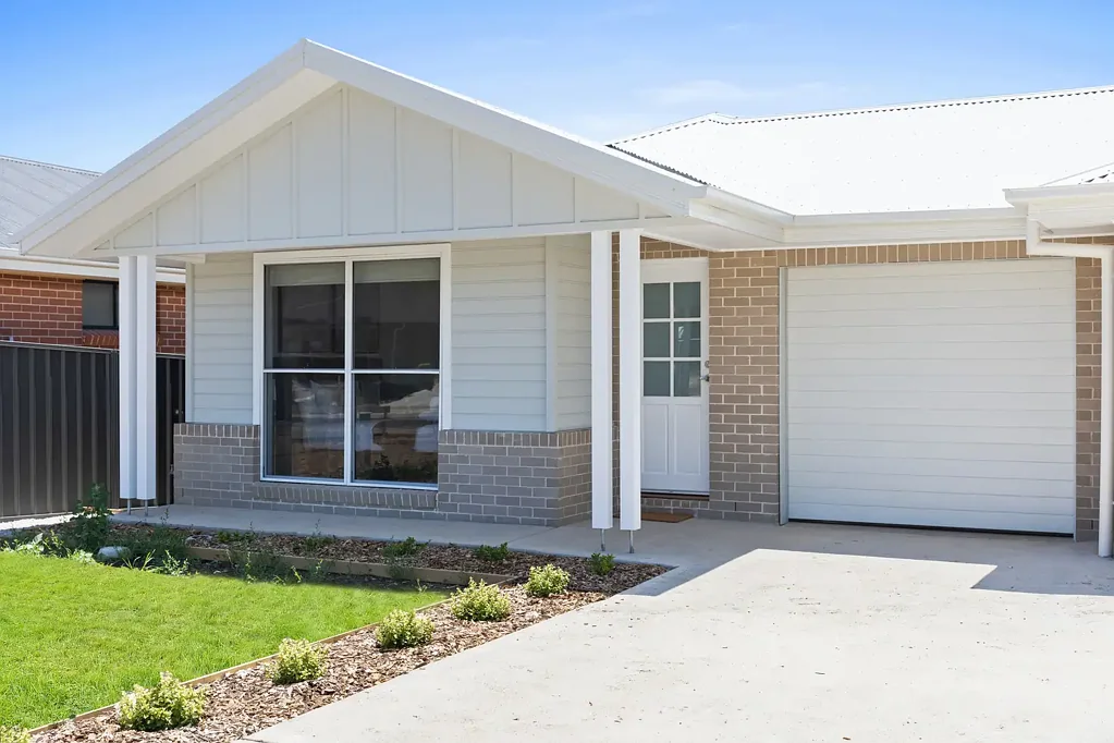 CONVENIENT AND MODERN LIVING