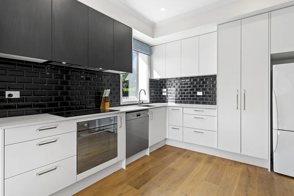 Hobsonville 2房  Sunny Jalcon Corner. Fresh price drop!