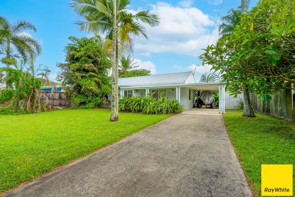 15 Caribbean Street, Holloways Beach, QLD 4878