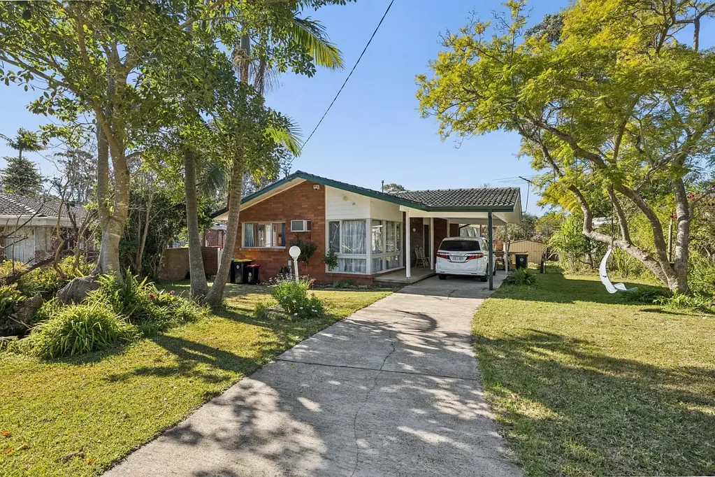 Carlingford 4房 一代难求的 Kingsdene 土地
854平方米 | 精英学区 | 分割潜力 (需市政批准) A Once-in-a-Generation Kingsdene Landholding
854sqm | Elite School Catchment | Subdivision Potential (STCA)